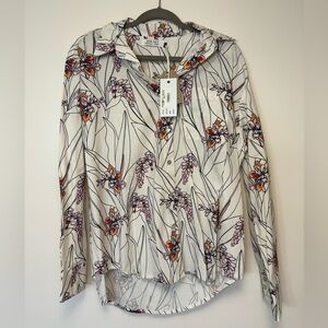 BNWT. Ava Sky Top Chloe Button-Down